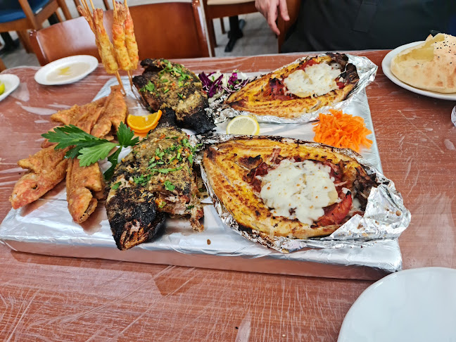 شاطئ الصيادالملز للمأكولات البحريه