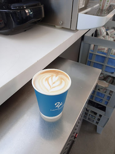 24Cafe - الضيافة