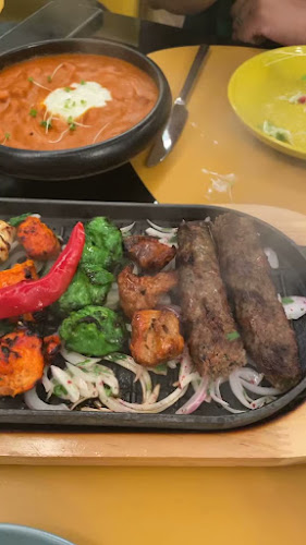 Lavish catering - الضيافة