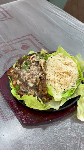 Opinii despre Jewels of Nizam Restaurant مطعم جواهر نظام în تبوك - الضيافة