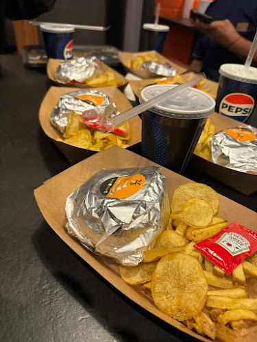 ٢/٣ توثيردز