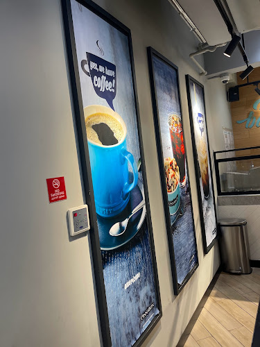 6133 طريق الكورنيش، 2742،، حي الشاطئ،، جدة 22611