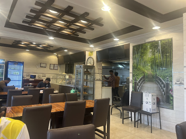 Opinii despre مطعم ركن هندي în الباحة - الضيافة