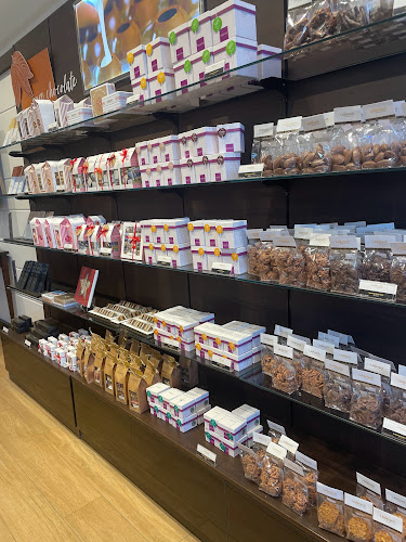 شارع التخصصي، الرياض 12364،