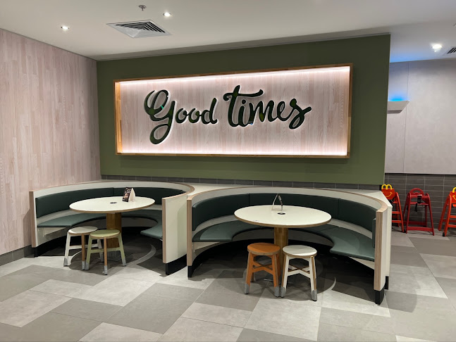 Opinii despre ماكدونالدز | الحزم în الرس - الضيافة