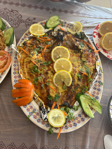 Opinii despre مطعم طرح البحر للماكولات البحرية în الدمام - الضيافة