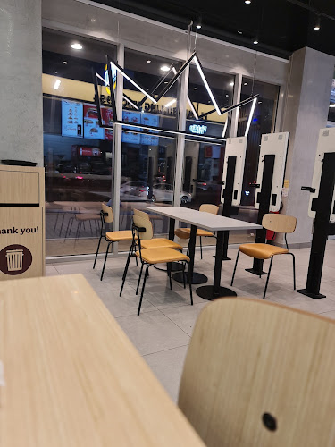 Opinii despre Burger King - Macarona în جدة - الضيافة