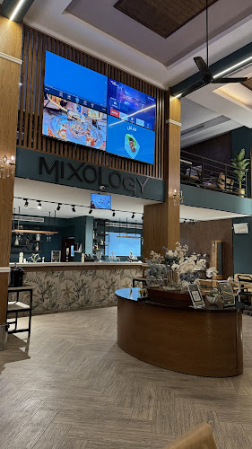 مطعم وكوفى ميكسولجي Mixology