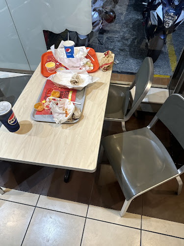 Hardee's - الضيافة