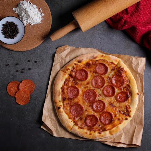 Comentarii opinii despre Pizza and Burgers