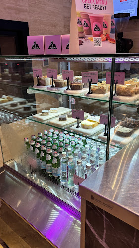 جو اند ذا جوس - الضيافة