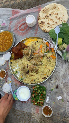 مطاعم اساس الزمرد البخاري - الضيافة