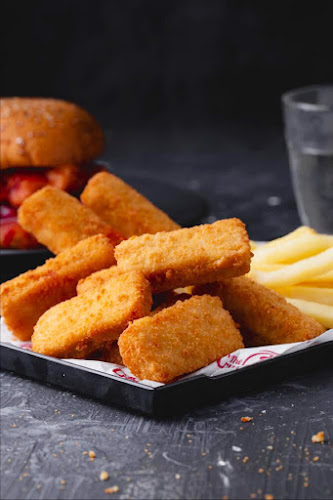 طهاة الدجاج The Crunch Factory - الضيافة