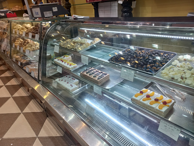 الاتجاه الحر حلويات و فطائر