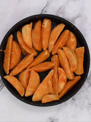 بيتزا وباستا مثلثات فرن - الضيافة