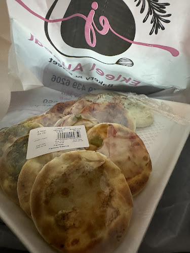 حلويات ومعجنات اكليل الجبل - المجمعة