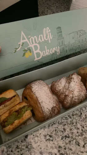 امالفي بيكري