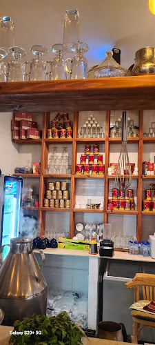 مقهى طاولة - الباحة