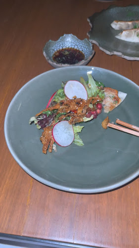 مطعم سوموسان - الضيافة