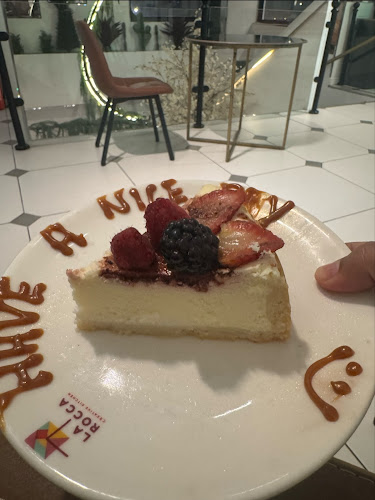 Opinii despre LA ROCCA | لاروكا كافيه în الطائف - الضيافة