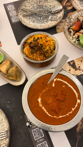 مطعم بهارات