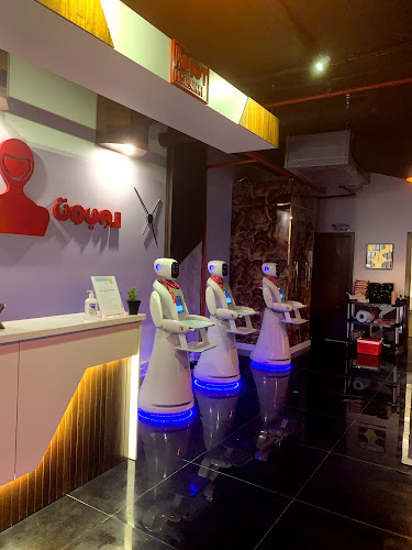 مطعم روبوت Robot Restaurant - الضيافة