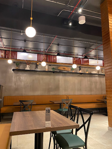 Dist, شارع حراء، المروة، جدة 23544