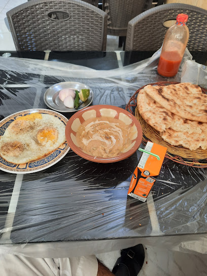 فلافل وفوال