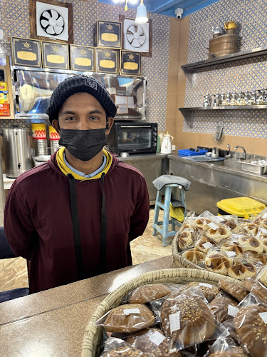 مقهى بقايا الأمس