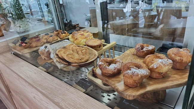 عيش أكاديمي