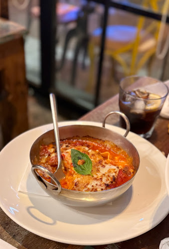 لاروستيكا بيتزارايا - الضيافة