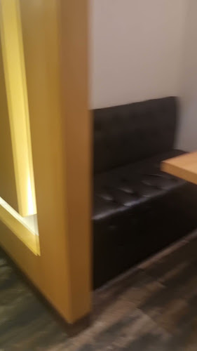 شيفز هوم ميد برجر جورميت - الضيافة