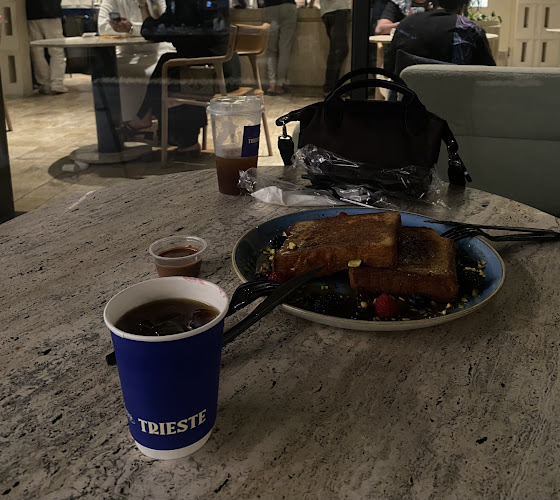 TRIESTE - الضيافة