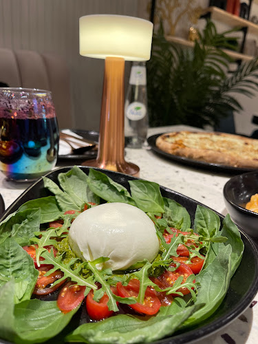 شارع التخصصي، النخيل، الرياض 12383