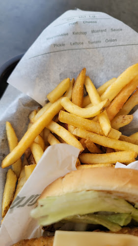 Opinii despre هارديز în الرياض - الضيافة