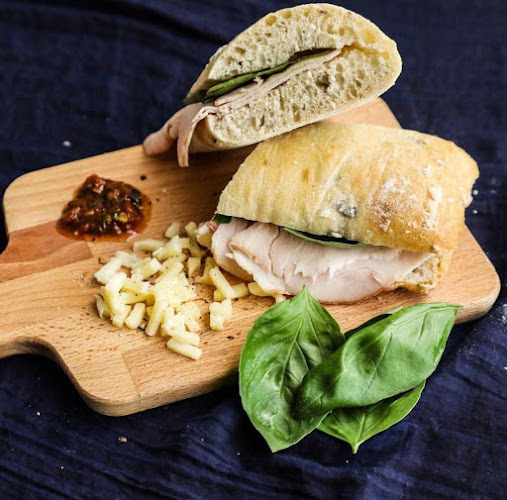 بريكنج بريد - الضيافة