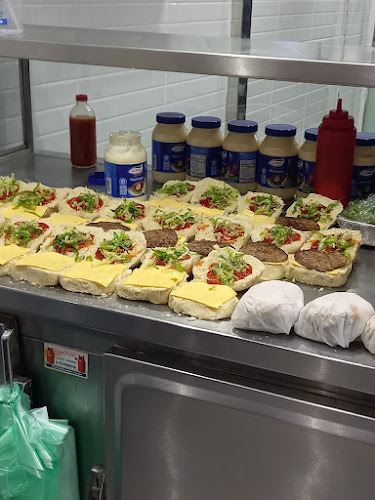 Opinii despre عجيبة برجر وكباب în جدة - الضيافة