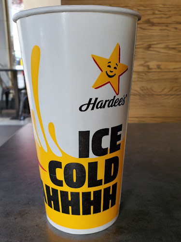 Opinii despre هارديز în الرياض - الضيافة