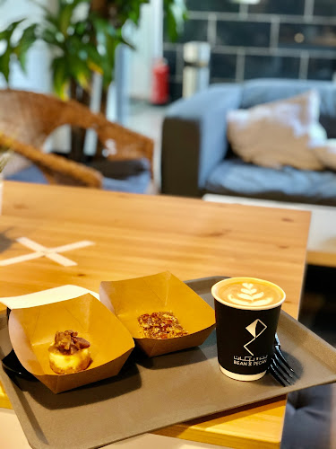 بن و بيكان - الضيافة