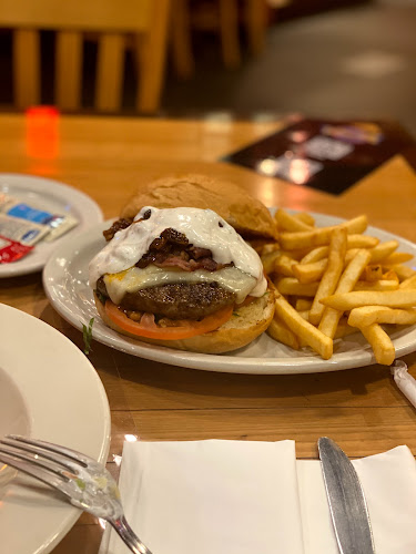 طريق الملك عبد الله - الدائري الثاني، العيون، المدينة المنورة 42331