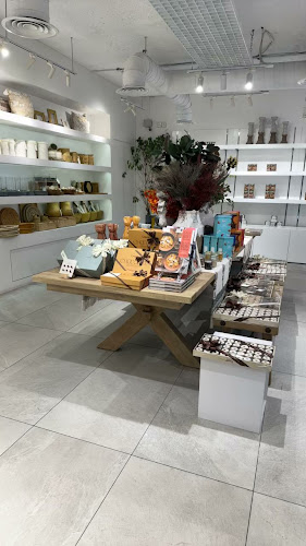 سعود الفيصل، الروضة، جدة 23432