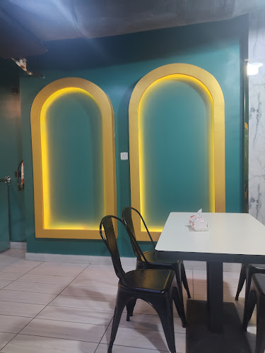 Opinii despre مطعم بريمو - primo ( فطير مشلتت مصري ) în مكة - الضيافة