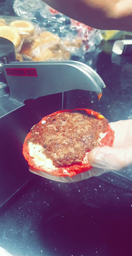 مركز شاطئ المارينا، كورنيش، جدة 67321