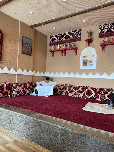 Opinii despre مطعم قصر لبدة în الدمام - الضيافة