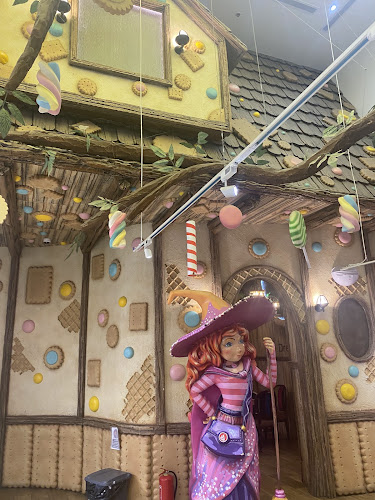 7CHV+MXC تيرا مول، شارع الخمسين، حي الجال، الطائف 26523