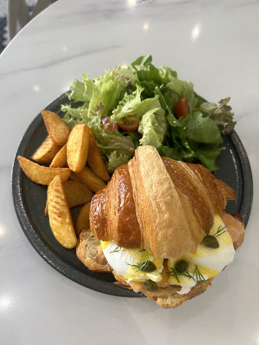 Opinii despre كافية و بيكري ايليون în الرياض - الضيافة