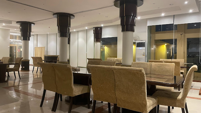 Opinii despre مطعم ومقهى اوشيانا în الدمام - الضيافة