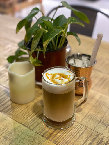 Comentarii opinii despre ألفا كافيه