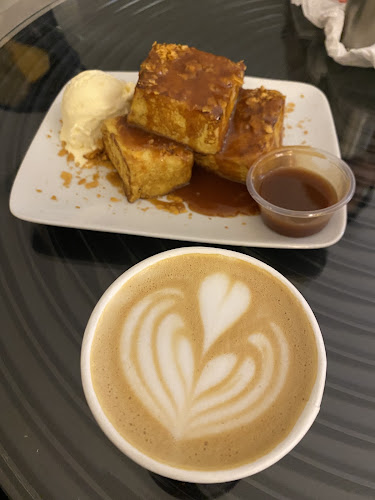 Opinii despre LUGAR CAFE لوقار كوفي în حفر الباطن - الضيافة