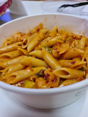 لوكاس - الضيافة